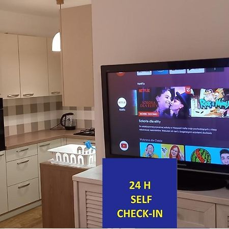 Apartmán Self Check-In Targi Mtp Airport Szpital P Poznaň Exteriér fotografie